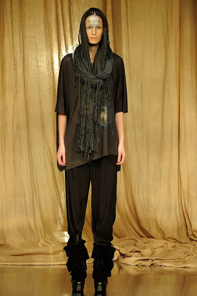 Look 3